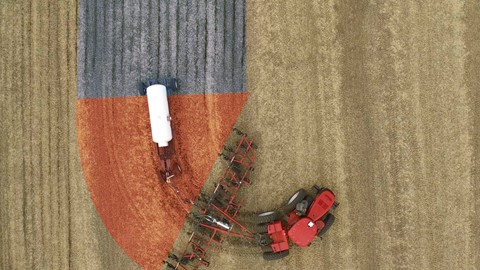 New AccuTurn automated headland-turning technology from Case IH provides hands-free, automatic and repeatable turns