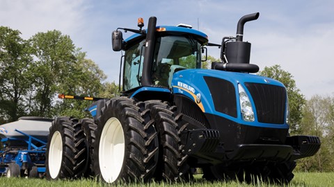 New Holland Introduces T9 Auto Command™