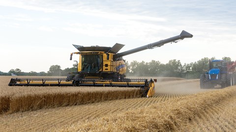 New Holland CR Revelation Combine