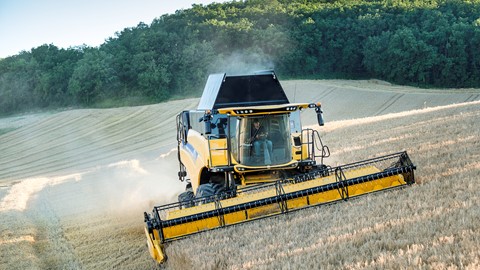 New Holland CR8 Everest Combine