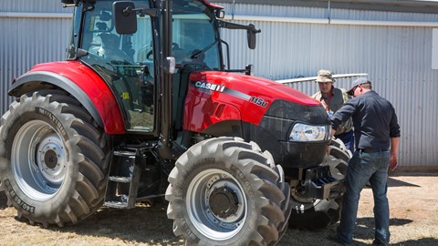 Case IH Farmall 105U