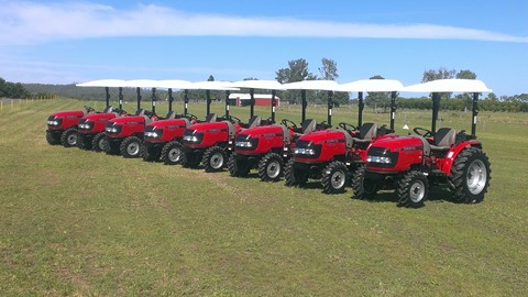 Case IH Farmall B fleet