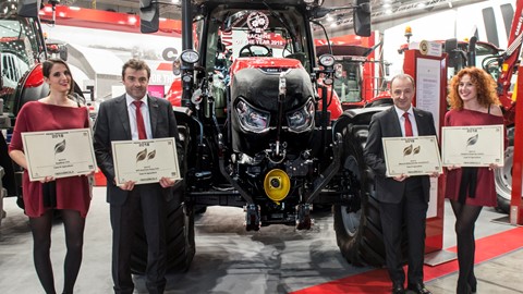 Osvaldo Brigatti, Marketing Manager Italy Case IH (c.l.) Ivano Frongillo Business Director Italy Case IH (c.r.)