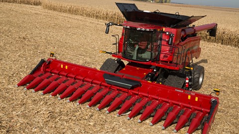 The expanded 4400 series corn header lineup features chopping and nonchopping configurations