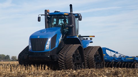 T9.700 SmartTrax tractor