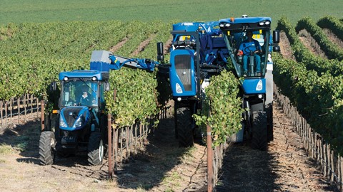 BRAUD Grape Harvester 9090XE