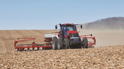 凯斯 Magnum™ 3154 拖拉机荣获2017中国国际农业机械展览会 产品创新奖