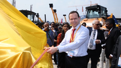 CASE unveils Vibratory Tandem Compactor, Pro Series Loader Backhoe and Only Loader at EXCON 2017