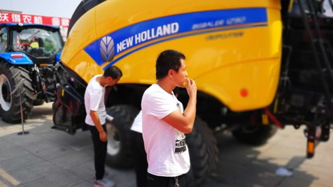 纽荷兰亮相2017年内蒙古国际畜牧业机械博览会