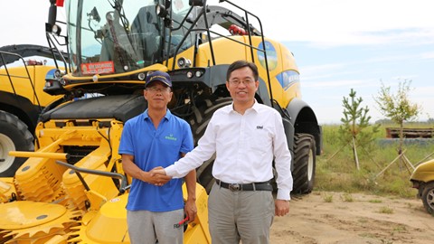 纽荷兰助力内蒙古绿色事业—FR系列青贮机交机仪式圆满成功