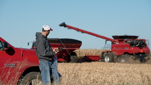 Axial-Flow 9250 and AFS Connect Magnum 340