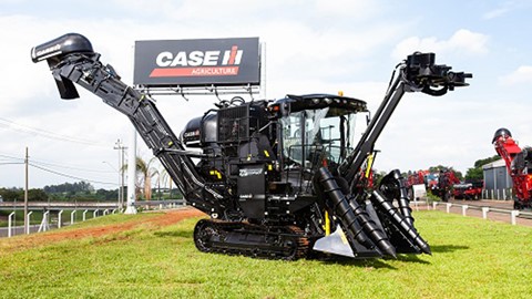 Edição especial ganha a assinatura de John Pearce