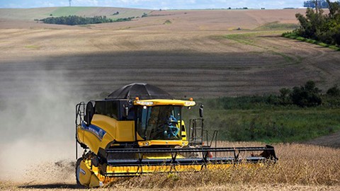 As novas versões de colheitadeiras da linha CR EVO, que oferece o exclusivo sistema de duplo rotor, conquistaram os prod