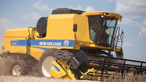 Coopavel recebe linhas consagradas de colheitadeiras New Holland