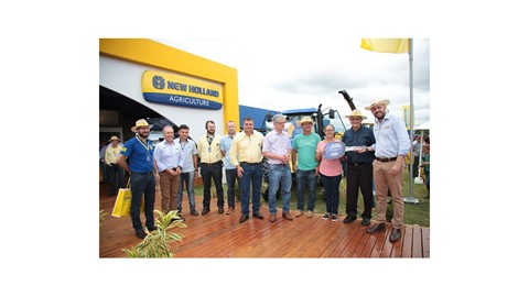 New Holland e Seab entregam unidade do Trator Solidário no Show Rural 2019