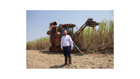 Roberto Biasotto acompanha a colheita na Usina São Martinho