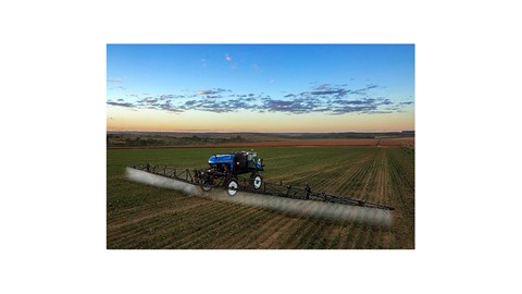 Defensor 2500 tem barras de 24 e 27 metros. Cred.: New Holland Agriculture
