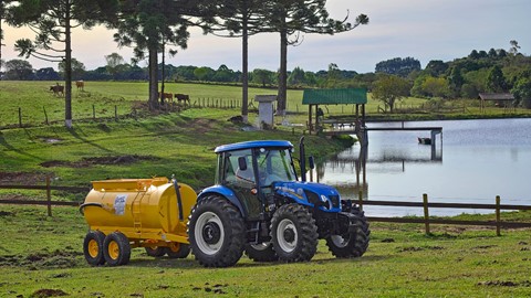Trator New Holland TL