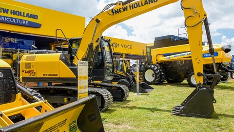 Máquinas da New Holland Construction tem ampla aplicação no campo Fotos: Josi Galvani