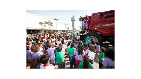 Crianças da Pastoral do Menor e do Bola da Vez participaram do Natal Solidário em Sorocaba (SP) Crédito: Alexandre Lomba