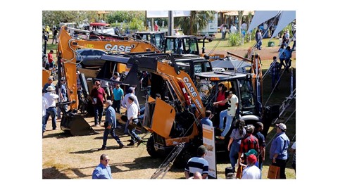 Tecnologias ampliam uso das máquinas de construção na agricultura
