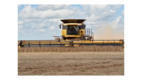 CR EVO 8.90, que está presente na Agrishow 2017, é recordista mundial de colheita de soja. Foto: New Holland
