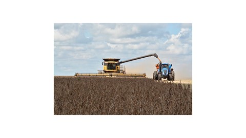 Lançamento na Agrishow 2017, CR EVO 8.90 já faz parte da história com a conquista do recorde mundial