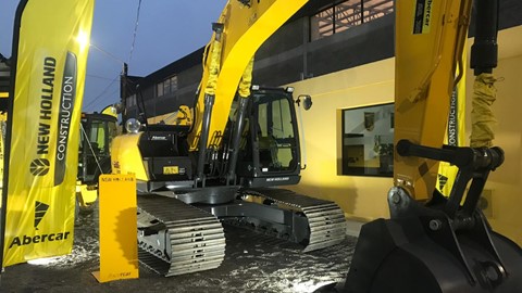 New Holland Construction pisa fuerte en Argentina y Ecuador