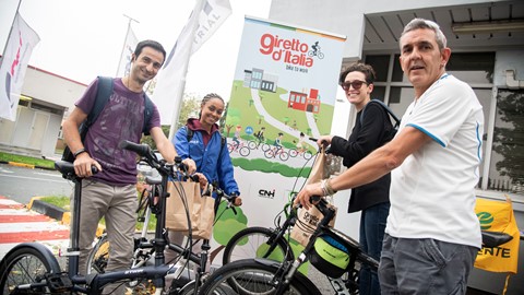 CNH Industrial employees who participated in the cycle to work event.