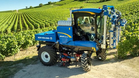 The New Holland Grape Harvester that triumphed at this year’s SITEVI Innovation Awards