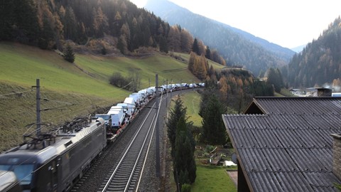 Specially adapted train from Italy to Germany