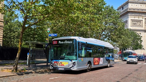 IVECO BUS Electric bus order for Paris