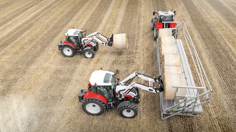 STEYR_New Front Loader_S3814T_with_4110_Kompakt_and_S3917T_with_4120_Multi