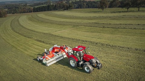 CASEIH_MAXXUM_145_CVXDrive_GRASSLAND