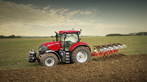 CASEIH_PUMA_175_CVXDrive_FIELDWORK