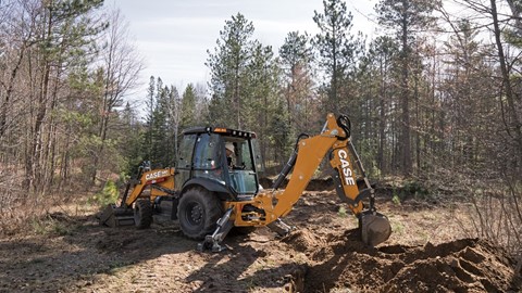 CASE LIVE Backhoes