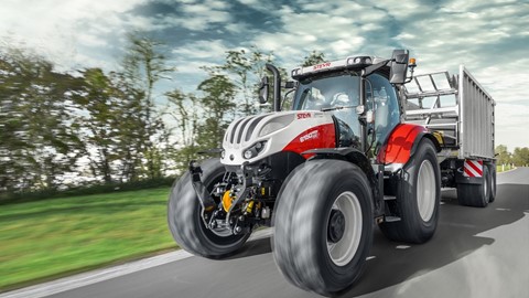 STEYR_6150_PROFI_CVT_ON THE ROAD