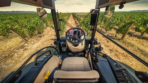 CASE IH_QUANTUM_100V_CABIN