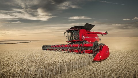 CASE-IH_AXIAL_FLOW_9250_HARVESTING ON FIELD