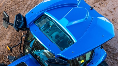 New Holland T4 Electric Power Roof