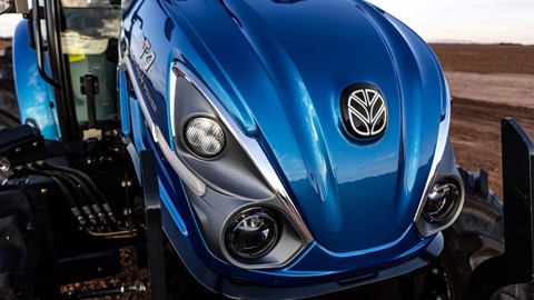 New Holland T4 Electric Power Bonnet