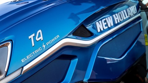 New Holland T4 Electric Power Bonnet