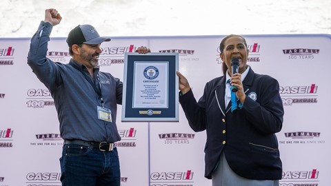 Record breaking tractor parade puts NSW town of Inverell on global stage