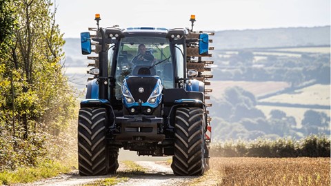 New Holland T7 Methane Power LNG