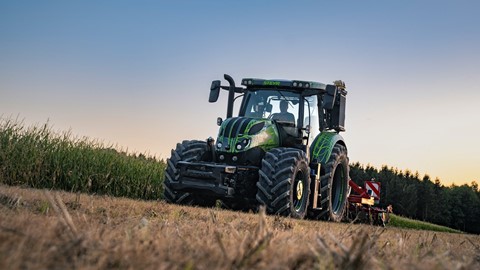 STEYR Hybrid tractor