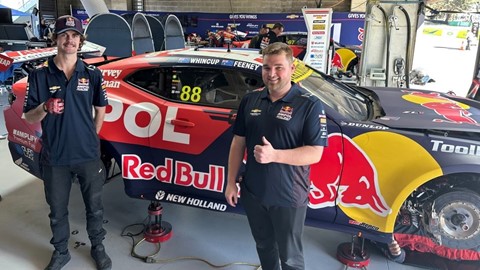 Australian and Kiwi machinery technicians go head to head in Bathurst 1000 pit
