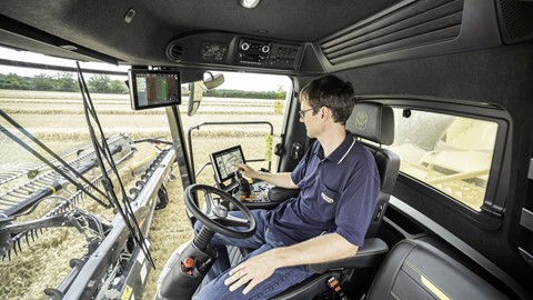 New Holland CR11