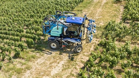 New Holland Straddle Tractor TE6 Range