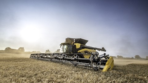 Nova colheitadeira da New Holland CR11 e vencedora do Farm Machine