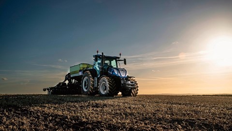 New Holland recibe dos premios AE50